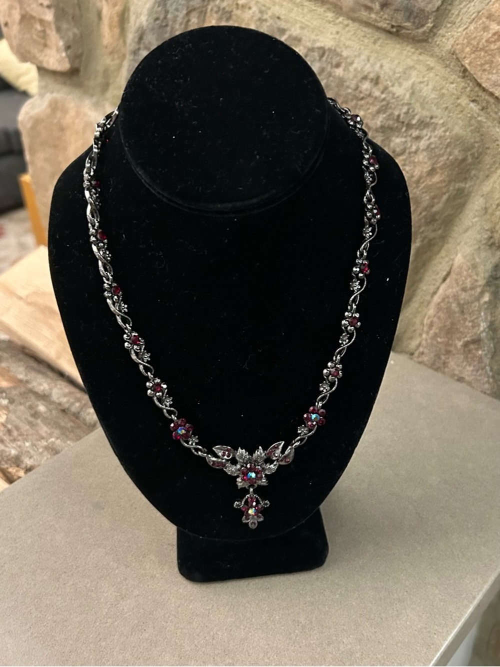 Jewelry Floral Garnet-Tone Crystal Necklace in Dark Silver Finish